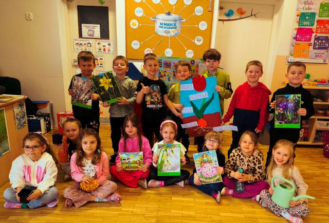 dzieci wiosenne gadżety